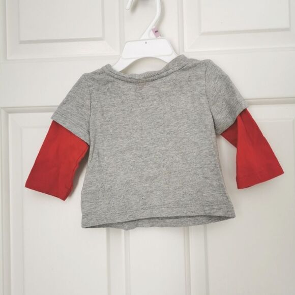 3/$15 Gap long sleeve t-shirt size 3-6 m - Picture 3 of 4
